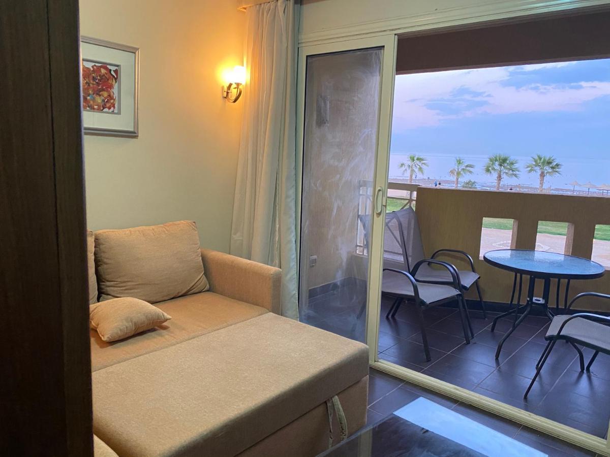 Porto South Beach Royal Sea View Families صف اول بحر مباشر Ain Sukhna Exterior photo