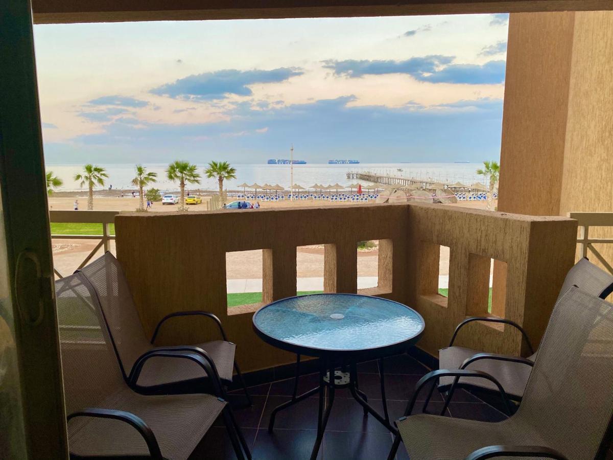 Porto South Beach Royal Sea View Families صف اول بحر مباشر Ain Sukhna Exterior photo