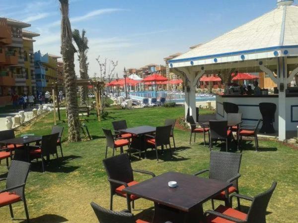 Porto South Beach Royal Sea View Families صف اول بحر مباشر Ain Sukhna Exterior photo
